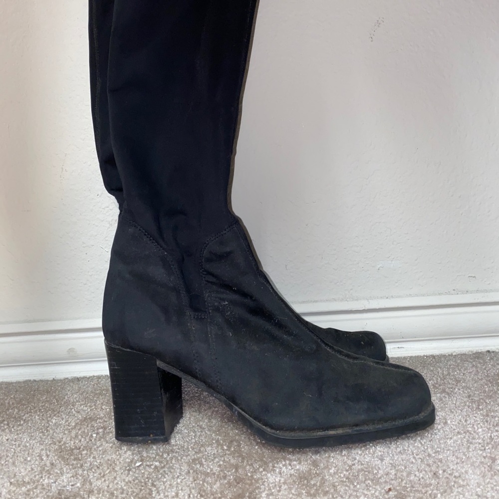 stretchy black boots